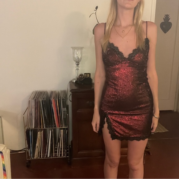 Motel Urban Outfitters Red Sequin with Lace Slip Dress Medium - Picture 4 of 8
